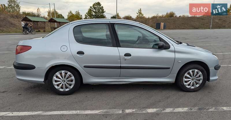 Седан Peugeot 206 2008 в Полтаве