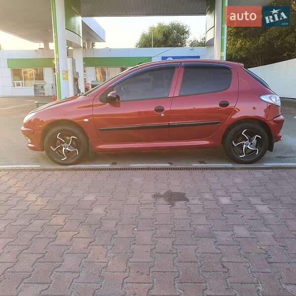 Хетчбек Peugeot 206 2003 в Києві фото 2 Хетчбек Peugeot 206 2003 в Києві