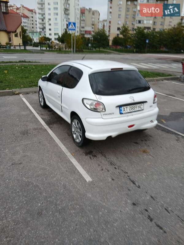 Универсал Peugeot 206 2004 в Ивано-Франковске