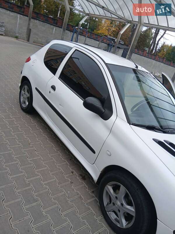 Хэтчбек Peugeot 206 2005 в Ровно фото 4 Хэтчбек Peugeot 206 2005 в Ровно