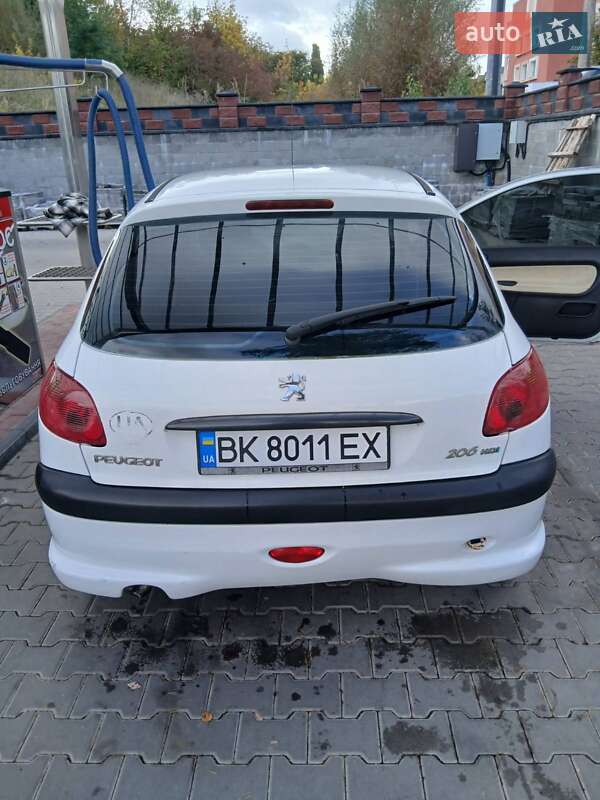 Хэтчбек Peugeot 206 2005 в Ровно фото 6 Хэтчбек Peugeot 206 2005 в Ровно