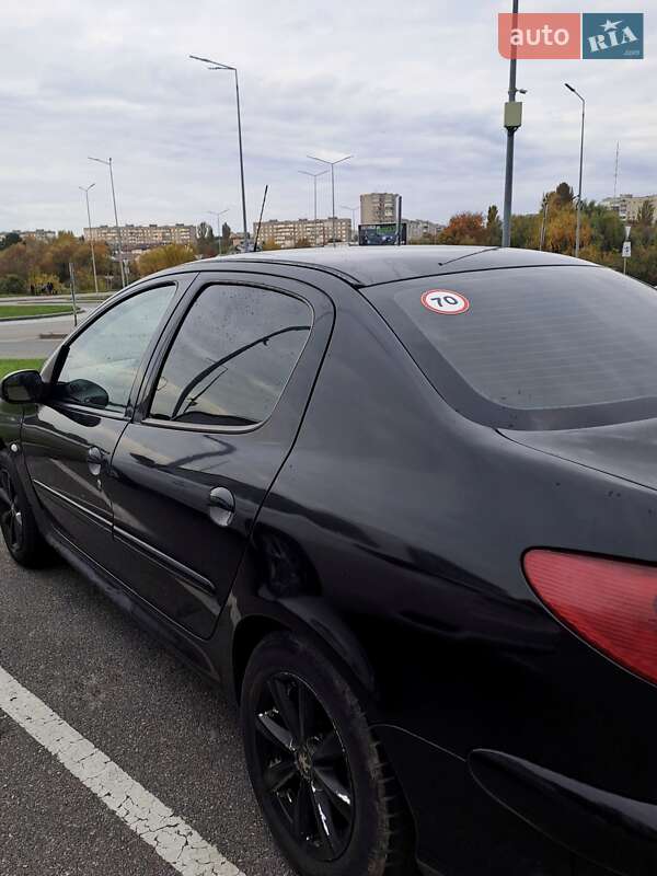 Седан Peugeot 206 2007 в Виннице