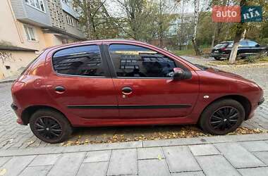 Хэтчбек Peugeot 206 2006 в 