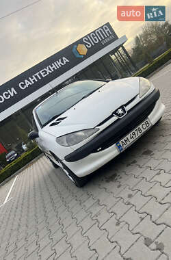 Хетчбек Peugeot 206 2002 в Вінниці