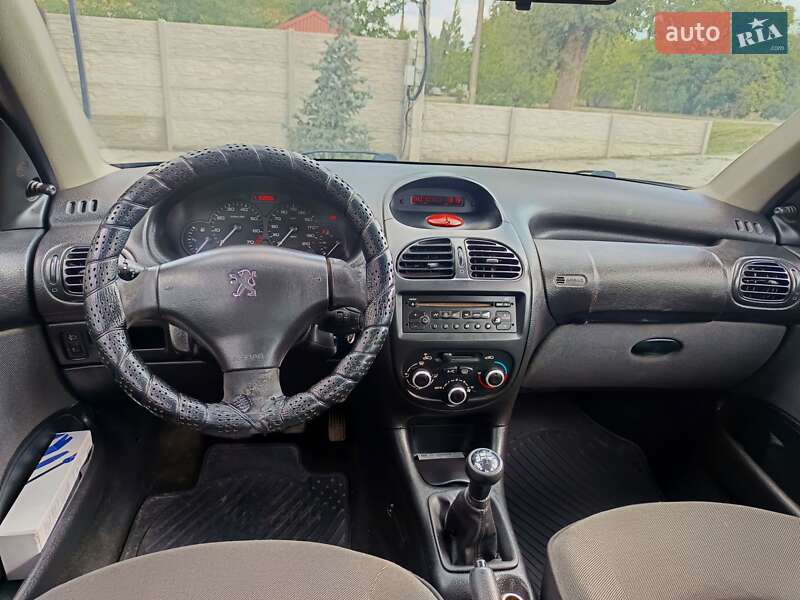 Седан Peugeot 206 2009 в Роздільній