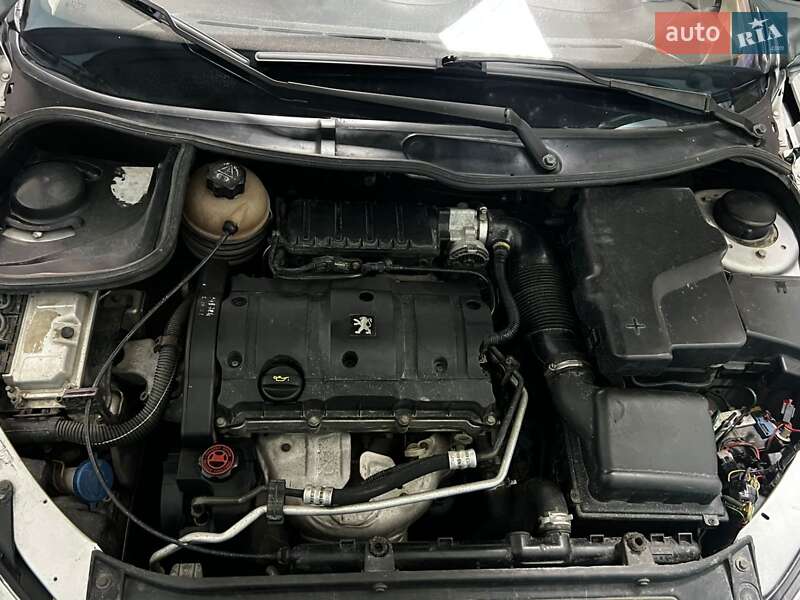 Кабріолет Peugeot 206 2002 в Одесі фото 5 Кабріолет Peugeot 206 2002 в Одесі