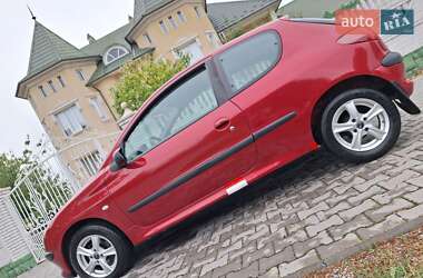 Хетчбек Peugeot 206 2001 в Чернівцях