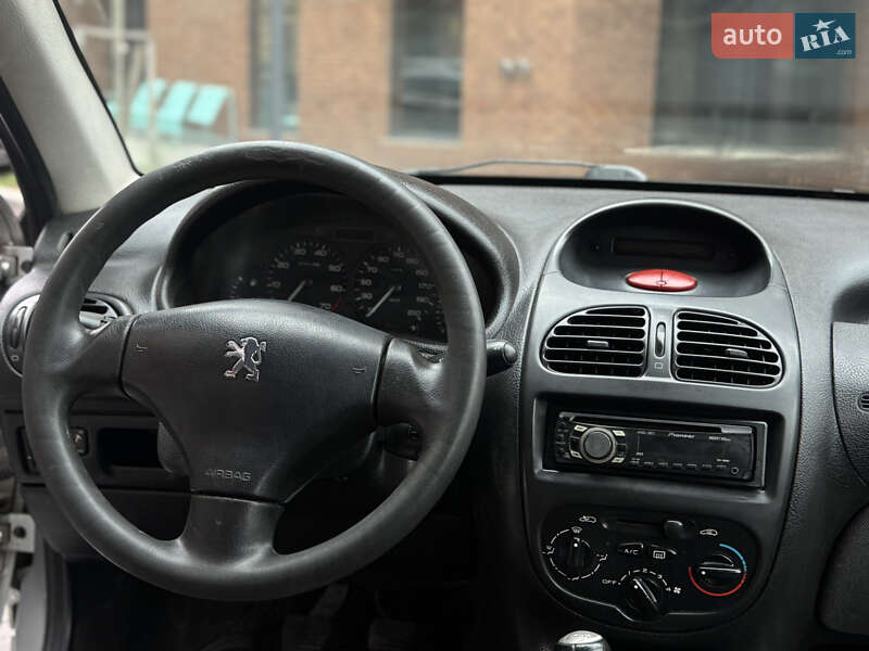 Седан Peugeot 206 2007 в Львові фото 12 Седан Peugeot 206 2007 в Львові