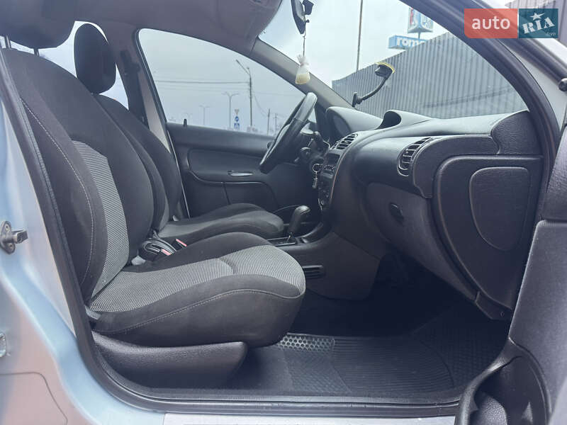 Хэтчбек Peugeot 206 2004 в Одессе