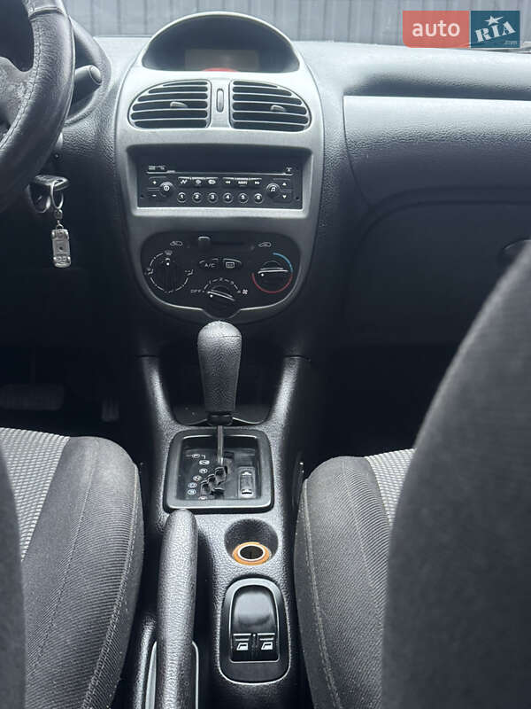 Хэтчбек Peugeot 206 2004 в Одессе