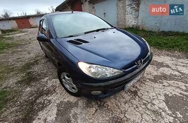 Хетчбек Peugeot 206 2002 в Кривому Розі