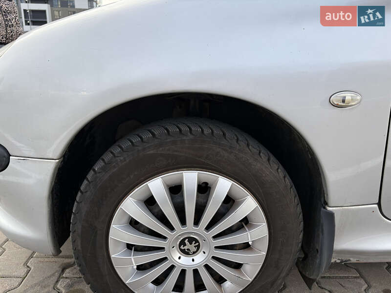 Хетчбек Peugeot 206 2005 в Києві