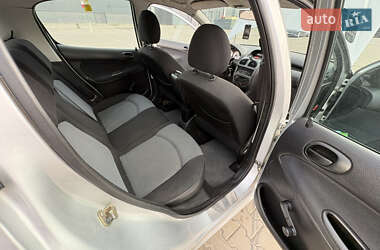Хетчбек Peugeot 206 2005 в Києві
