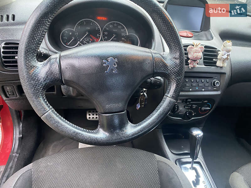 Хэтчбек Peugeot 206 2006 в Харькове