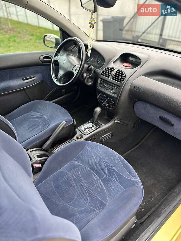 Хэтчбек Peugeot 206 2002 в Чернобае фото 25 Хэтчбек Peugeot 206 2002 в Чернобае