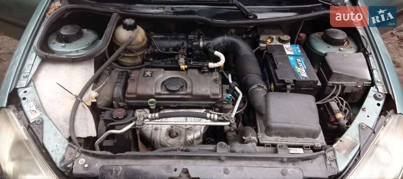 Хетчбек Peugeot 206 2001 в Коростені
