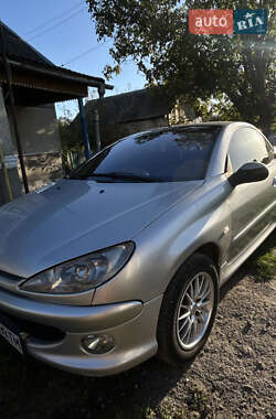 Кабриолет Peugeot 206 2004 в Красном