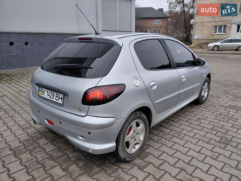 Хэтчбек Peugeot 206 2008 в Дубно фото 5 Хэтчбек Peugeot 206 2008 в Дубно