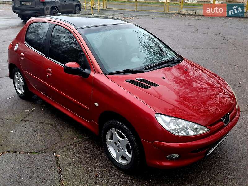 Седан Peugeot 206 2006 в Каменском фото Седан Peugeot 206 2006 в Каменском