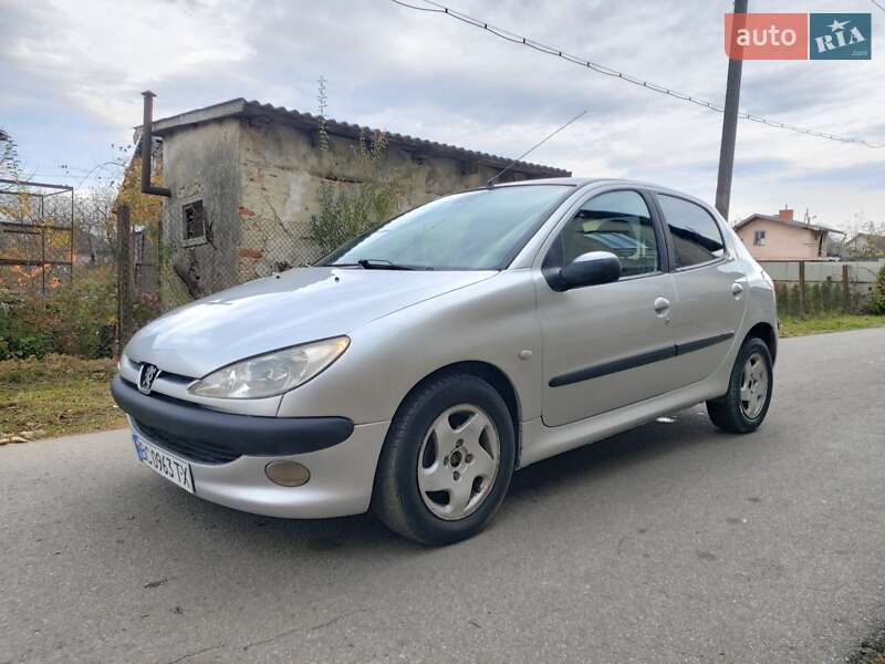 Хэтчбек Peugeot 206 1999 в Стрые