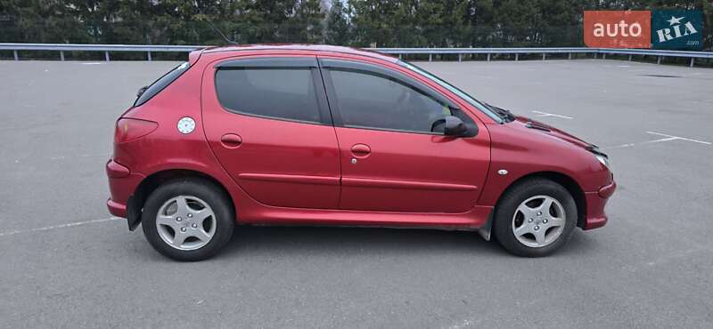 Хетчбек Peugeot 206 2008 в Білій Церкві