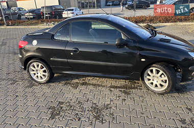 Хетчбек Peugeot 206 2002 в Мукачевому