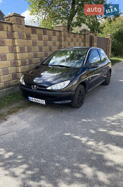 Хэтчбек Peugeot 206 2004 в Киеве