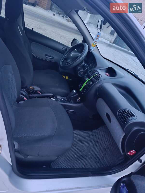 Хэтчбек Peugeot 206 2007 в Литине фото 5 Хэтчбек Peugeot 206 2007 в Литине