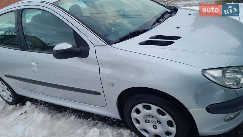 Хетчбек Peugeot 206 2004 в Хмельницькому