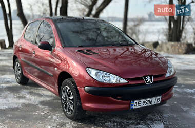 Хэтчбек Peugeot 206 2006 в Днепре