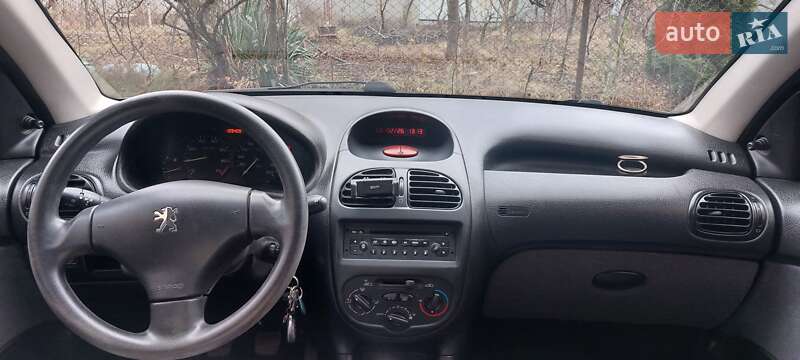 Седан Peugeot 206 2007 в Ужгороде