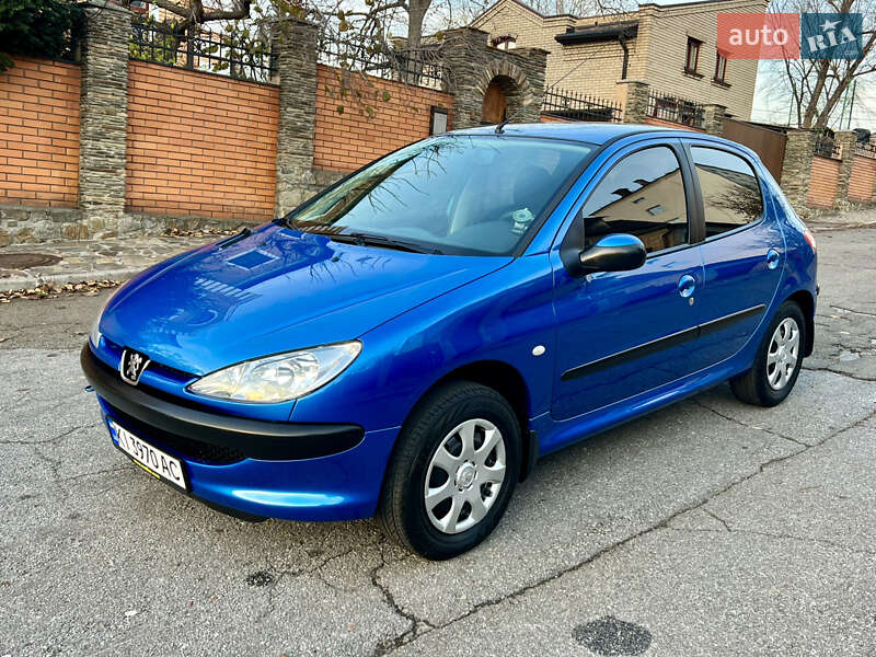 Хэтчбек Peugeot 206 2004 в Киеве фото 10 Хэтчбек Peugeot 206 2004 в Киеве