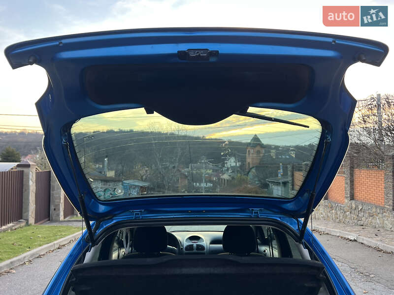 Хэтчбек Peugeot 206 2004 в Киеве фото 60 Хэтчбек Peugeot 206 2004 в Киеве