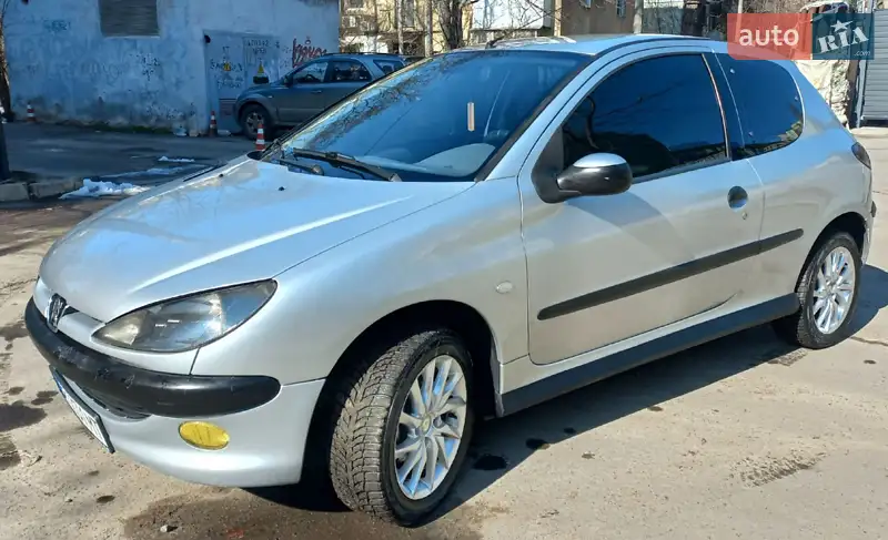 Peugeot 206 2001 VIN VF32DRFNF41482159 фото оголошення 16 з 41