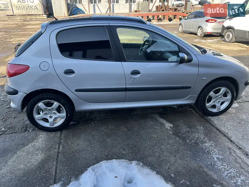 Peugeot 206 2000 VIN VF32ARHYF41021518 фото оголошення 3 з 73