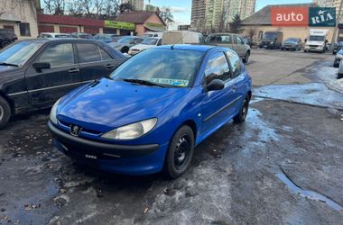 Хэтчбек Peugeot 206 2003 в Киеве