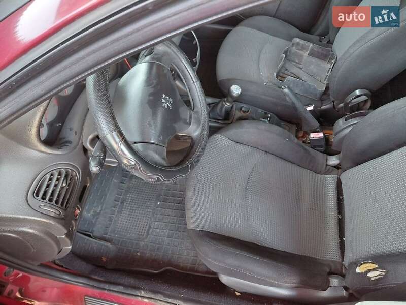 Седан Peugeot 206 2003 в Одессе