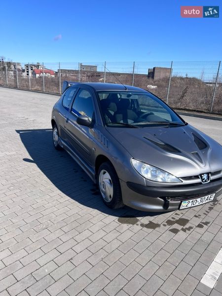 Хэтчбек Peugeot 206 1999 в Виннице