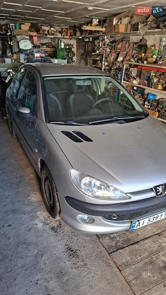Седан Peugeot 206 2005 в Києві