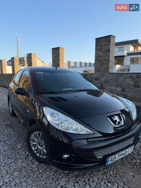 Седан Peugeot 206 2011 в Виннице