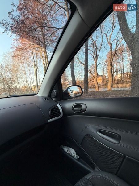 Седан Peugeot 206 2011 в Виннице