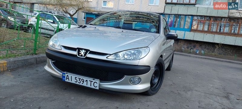 Седан Peugeot 206 2005 в Києві