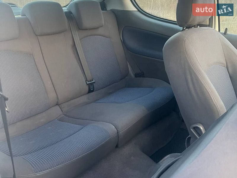 Хэтчбек Peugeot 206 2004 в Киеве фото 3 Хэтчбек Peugeot 206 2004 в Киеве
