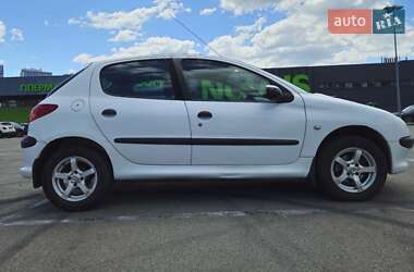 Хэтчбек Peugeot 206 2008 в Житомире