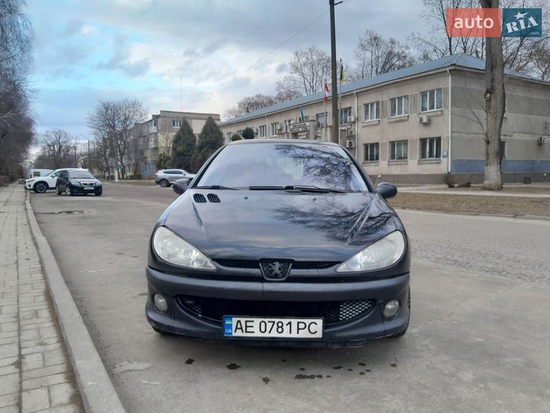 Хэтчбек Peugeot 206 2002 в Днепре фото 3 Хэтчбек Peugeot 206 2002 в Днепре