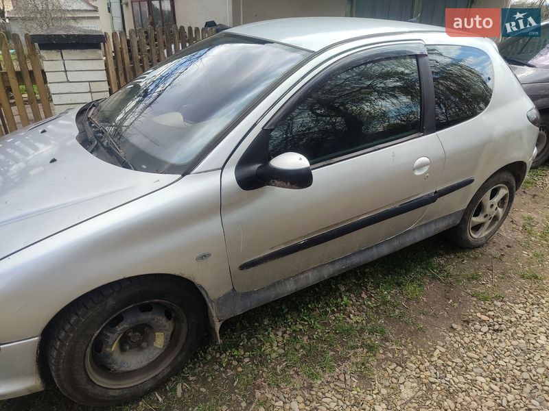 Хэтчбек Peugeot 206 2003 в Калуше фото 2 Хэтчбек Peugeot 206 2003 в Калуше