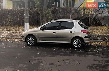Хэтчбек Peugeot 206 2007 в Киеве