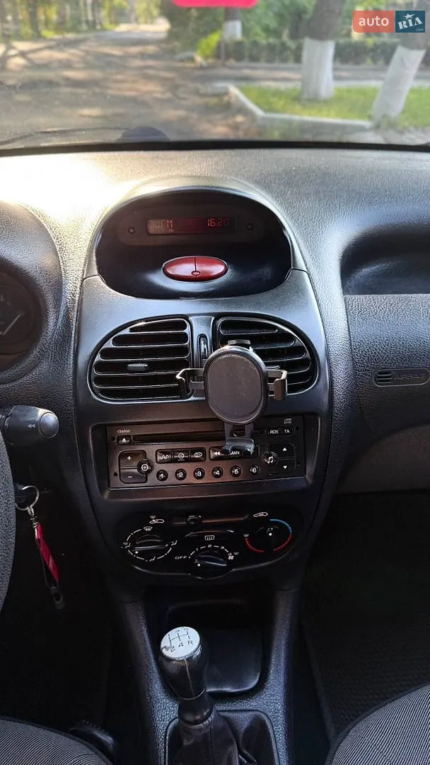 2010 Peugeot 206 - мініатюра 19