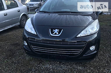 Хетчбек Peugeot 207 2011 в 