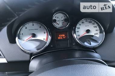 Хетчбек Peugeot 207 2011 в 